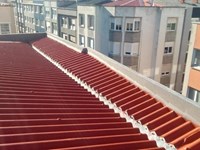 ¿Cómo realizar un mantenimiento preventivo de las cubiertas para evitar filtraciones costosas?