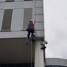 FIJACIONES EN FACHADA 