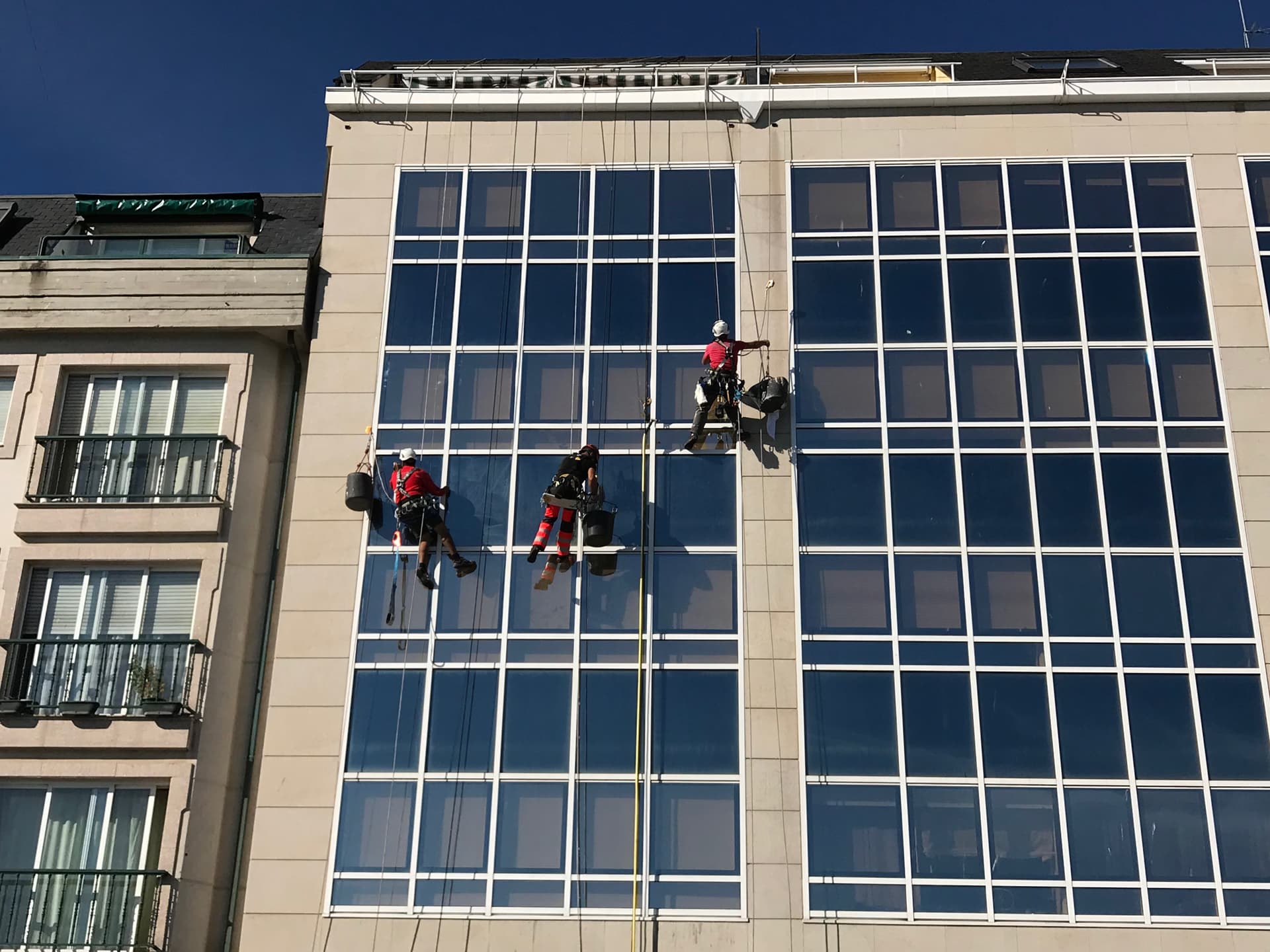 Raver, trabajos verticales en A Coruña