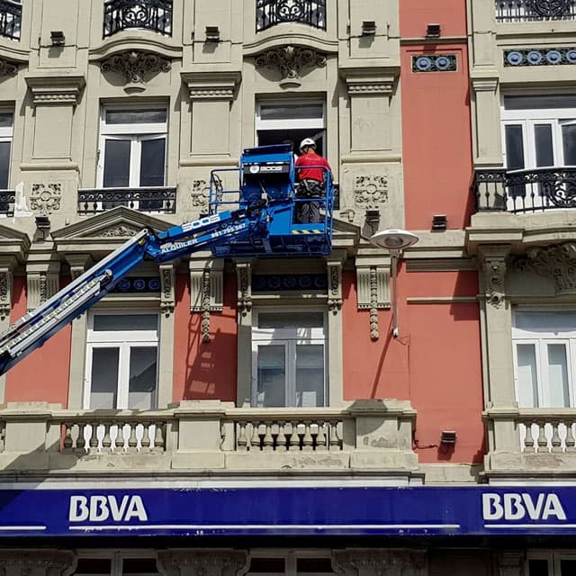 Contactar con Raver en A Coruña