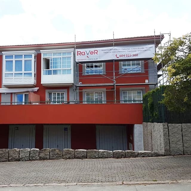 Amplia variedad de trabajos verticales en A Coruña