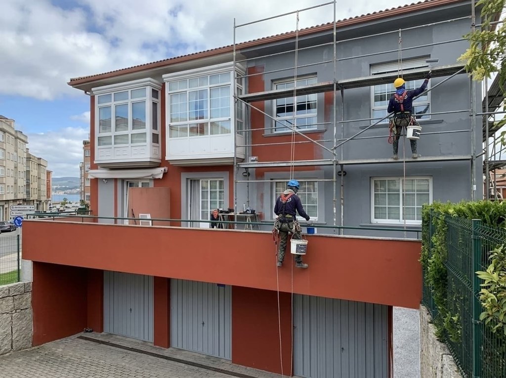 Foto 1 Pintura exterior y renovación estética de fachadas en A Coruña