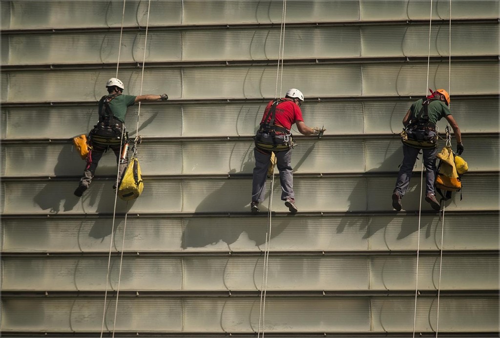 ¿Por qué son mejores los trabajos verticales que los que se hacen con andamios?